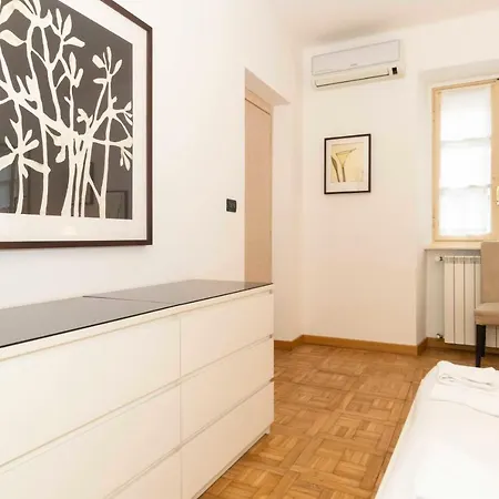 Guesthost - Piazza Vittorio Veneto *