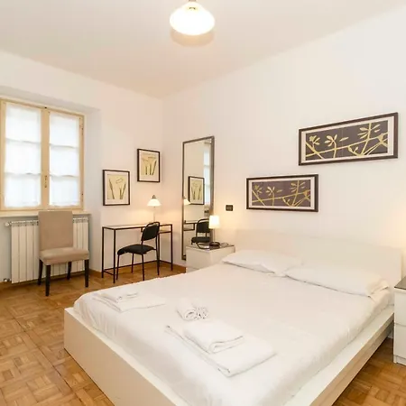 Guesthost - Piazza Vittorio Veneto Appartement *