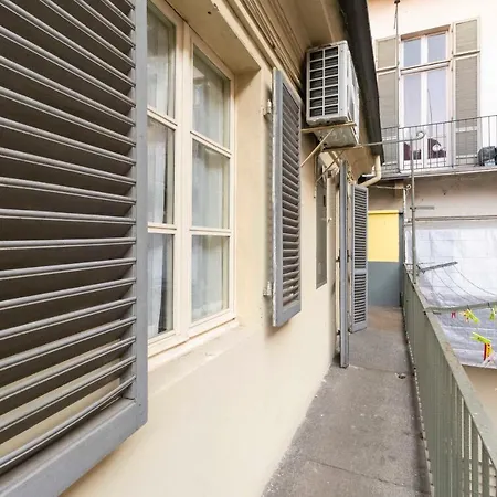 Guesthost - Piazza Vittorio Veneto Turin