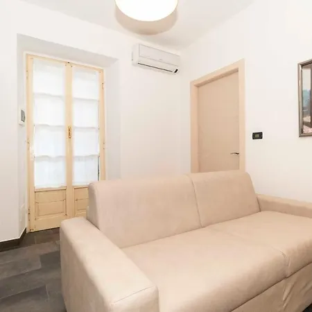 Guesthost - Piazza Vittorio Veneto * Turin