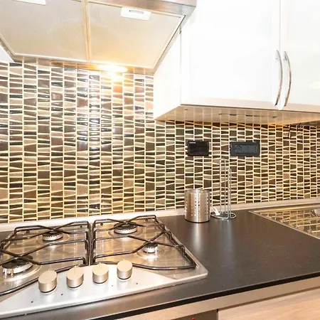 Guesthost - Piazza Vittorio Veneto