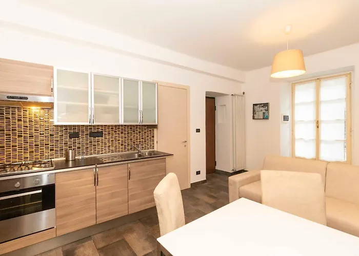 Guesthost - Piazza Vittorio Veneto Apartamento *