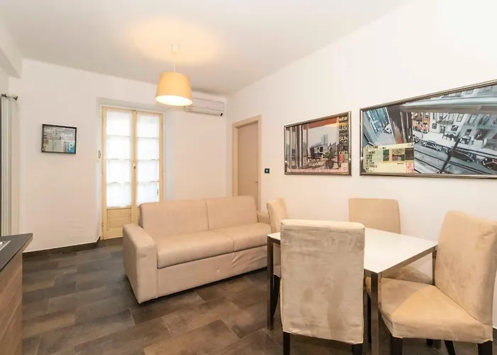 Guesthost - Piazza Vittorio Veneto Apartamento