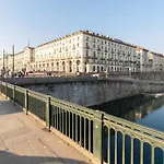 Guesthost - Piazza Vittorio Veneto شقة تورينو