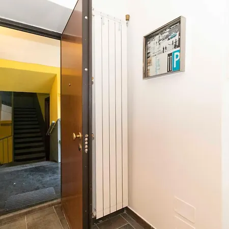 Guesthost - Piazza Vittorio Veneto